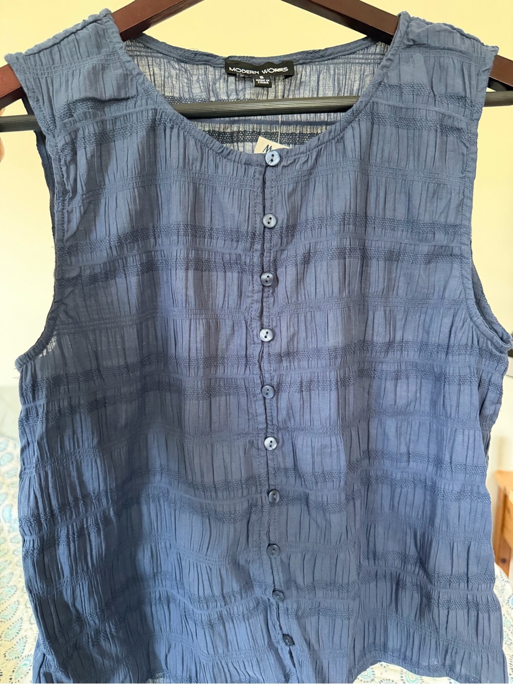 Modern Works Blue Sleeveless Button-Front Textured Blouse